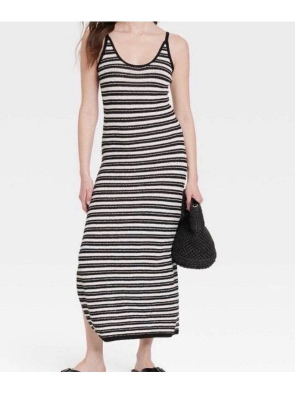 Universal Thread Women‘s Black & White Striped Knit Dress Size M